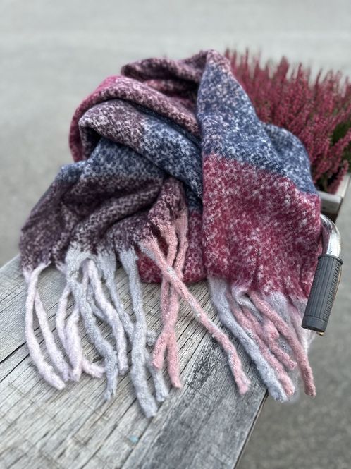 Hovedbilde Fluffy Scarf 04