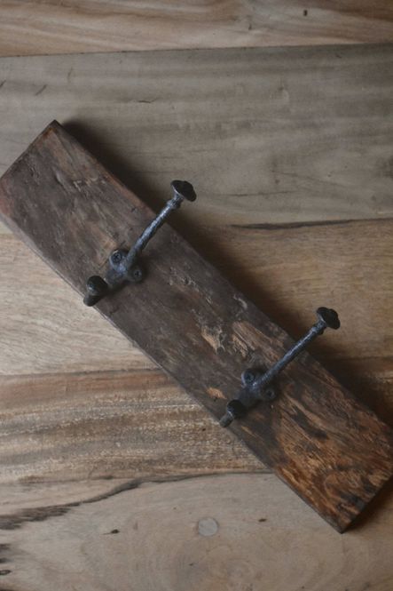 Hovedbilde Vintage veggheng m 2 kroker tre/metall 39x10cm