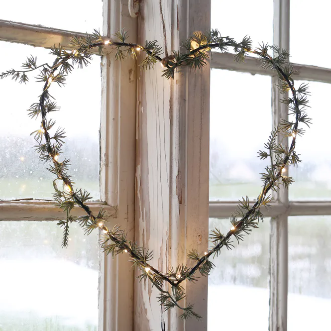 Hovedbilde Fleur Krans hjerte m. 25 LED-lys 32cm