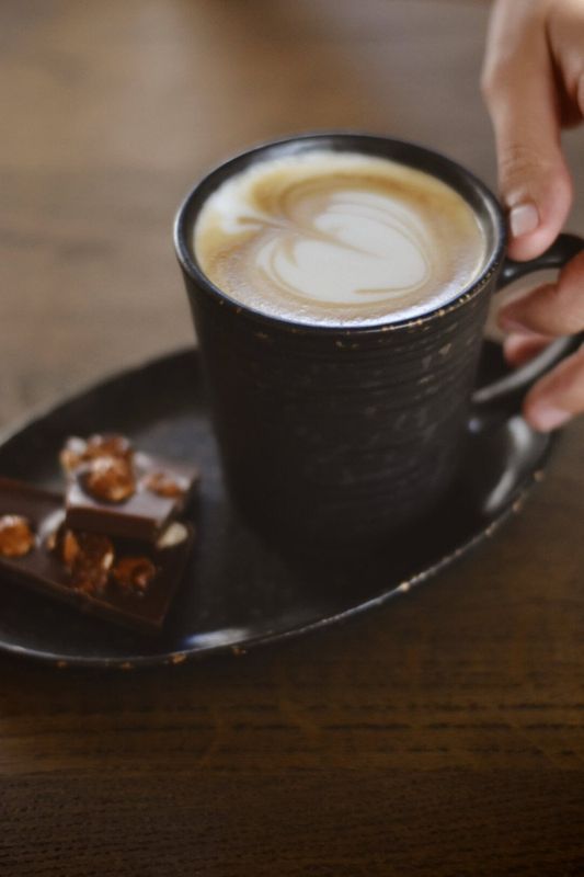 Kaffekrus h 8,2 cm brunt