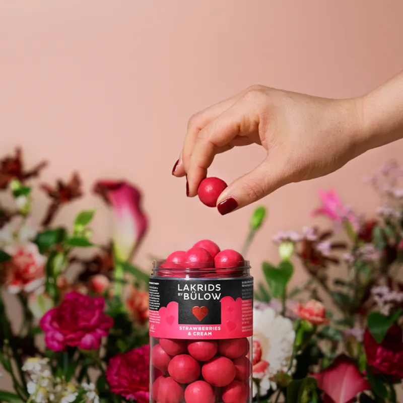 STRAWBERRIES & CREAM - REGULAR 270g