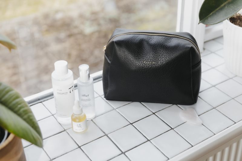 Toilet Bag Disa Black