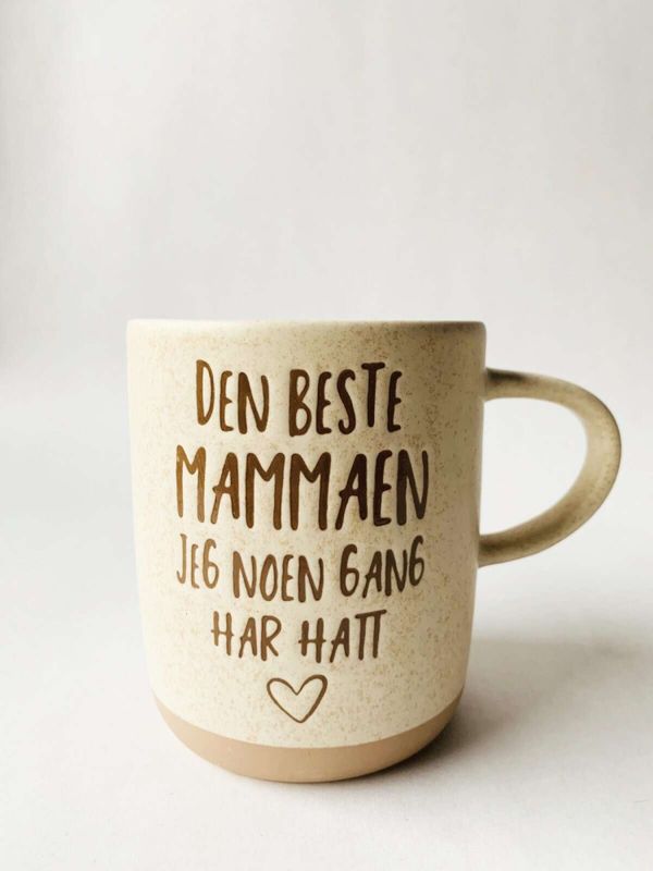 Krus h 9,5 cm «Den beste mammaen»