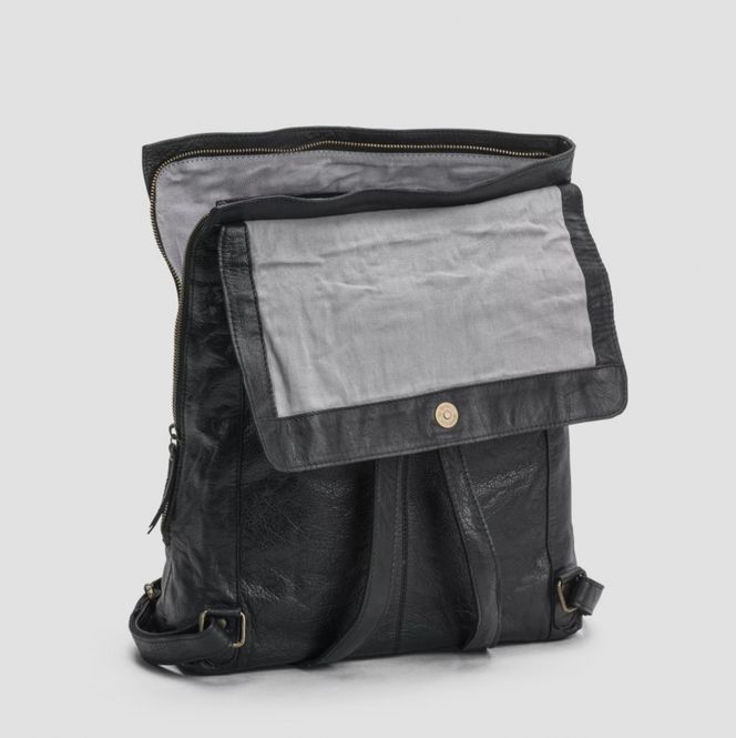 Hovedbilde Backpack  w flap 14 large - Black