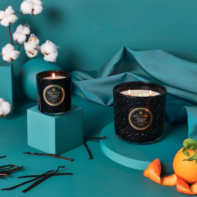 Hovedbilde Voluspa Frenc Linen boxed candle 60h 269g