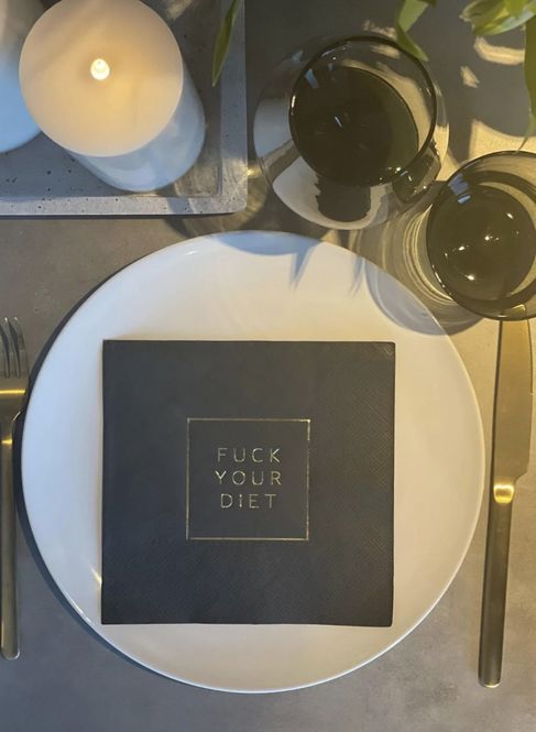 Bilde av Serviett Lunsj - Fuck Your Diet Sort