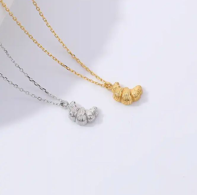 Hovedbilde Croissant Necklace 18K Gold